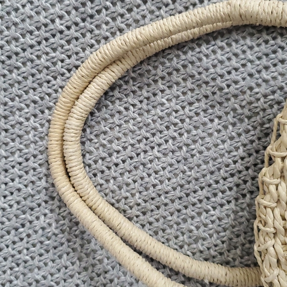 *SOLD* Gap natural straw circle bag - Picture 15 of 15